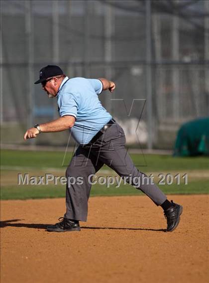 Thumbnail 3 in Barbers Hill vs Montgomery (4A Region 3 Quarterfinal) photogallery.