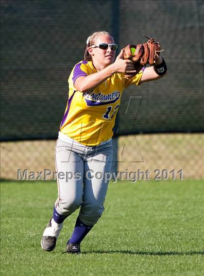 Thumbnail 1 in Barbers Hill vs Montgomery (4A Region 3 Quarterfinal) photogallery.