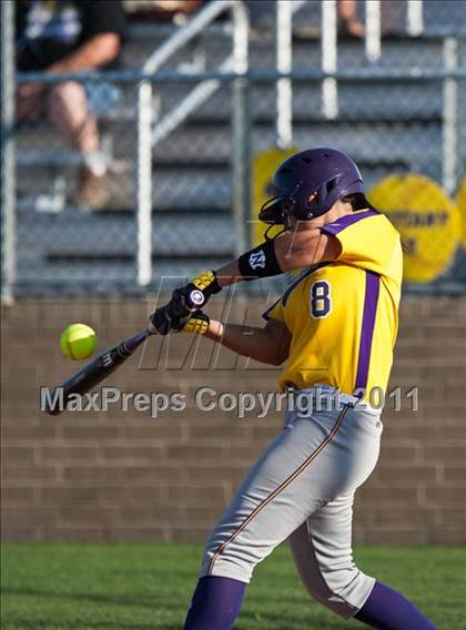 Thumbnail 2 in Barbers Hill vs Montgomery (4A Region 3 Quarterfinal) photogallery.