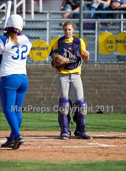 Thumbnail 3 in Barbers Hill vs Montgomery (4A Region 3 Quarterfinal) photogallery.