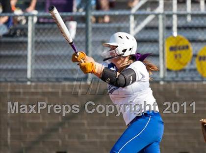 Thumbnail 3 in Barbers Hill vs Montgomery (4A Region 3 Quarterfinal) photogallery.