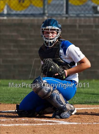 Thumbnail 3 in Barbers Hill vs Montgomery (4A Region 3 Quarterfinal) photogallery.
