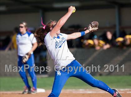 Thumbnail 2 in Barbers Hill vs Montgomery (4A Region 3 Quarterfinal) photogallery.
