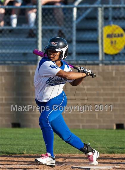 Thumbnail 2 in Barbers Hill vs Montgomery (4A Region 3 Quarterfinal) photogallery.