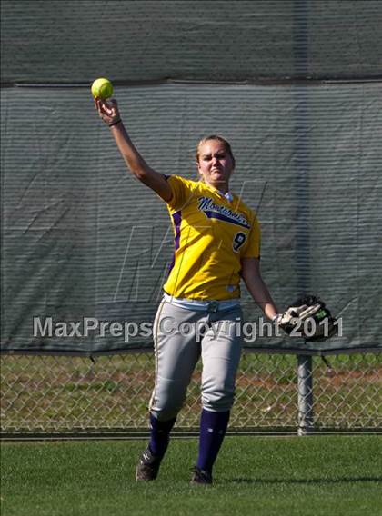 Thumbnail 3 in Barbers Hill vs Montgomery (4A Region 3 Quarterfinal) photogallery.