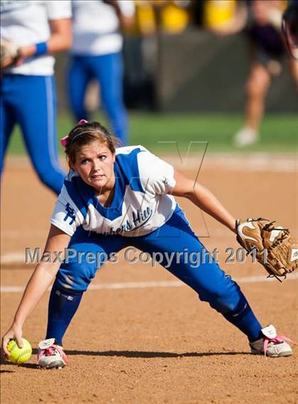 Thumbnail 1 in Barbers Hill vs Montgomery (4A Region 3 Quarterfinal) photogallery.