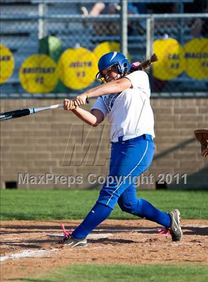 Thumbnail 3 in Barbers Hill vs Montgomery (4A Region 3 Quarterfinal) photogallery.
