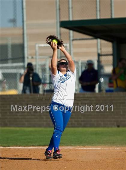 Thumbnail 1 in Barbers Hill vs Montgomery (4A Region 3 Quarterfinal) photogallery.