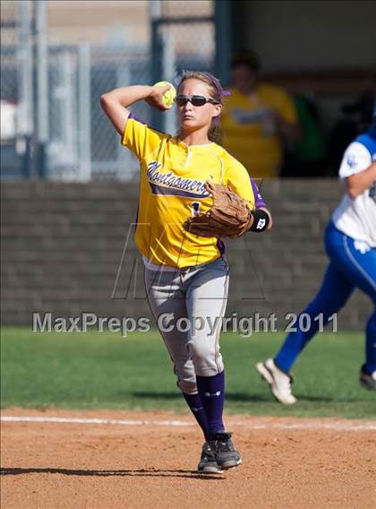 Thumbnail 3 in Barbers Hill vs Montgomery (4A Region 3 Quarterfinal) photogallery.