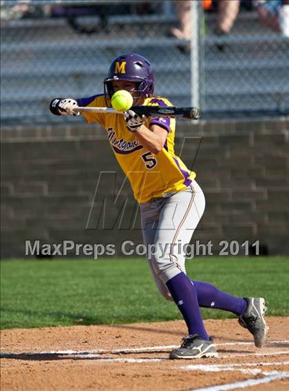 Thumbnail 3 in Barbers Hill vs Montgomery (4A Region 3 Quarterfinal) photogallery.