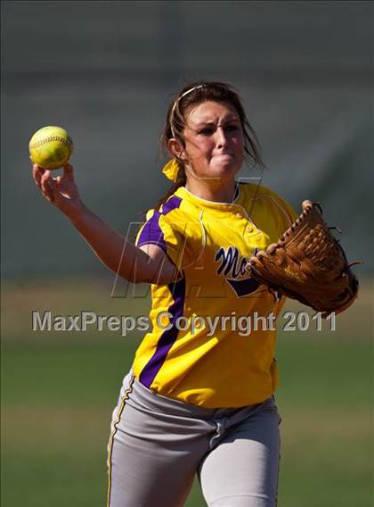 Thumbnail 1 in Barbers Hill vs Montgomery (4A Region 3 Quarterfinal) photogallery.