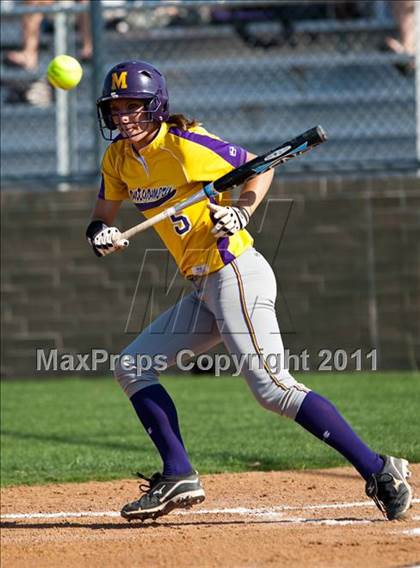 Thumbnail 2 in Barbers Hill vs Montgomery (4A Region 3 Quarterfinal) photogallery.