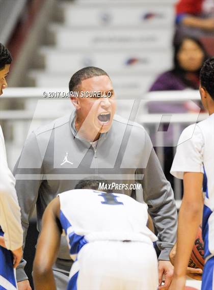 Thumbnail 2 in Salpointe Catholic vs. Shadow Mountain (AIA Dvision 4A Final) photogallery.
