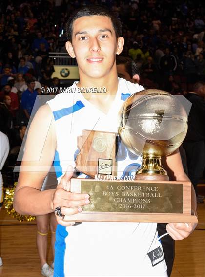 Thumbnail 3 in Salpointe Catholic vs. Shadow Mountain (AIA Dvision 4A Final) photogallery.