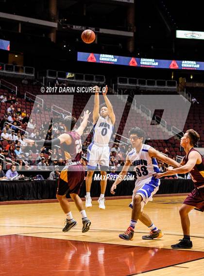 Thumbnail 2 in Salpointe Catholic vs. Shadow Mountain (AIA Dvision 4A Final) photogallery.