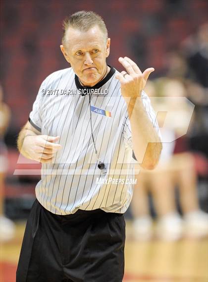 Thumbnail 1 in Salpointe Catholic vs. Shadow Mountain (AIA Dvision 4A Final) photogallery.