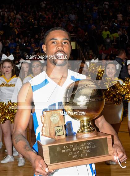 Thumbnail 2 in Salpointe Catholic vs. Shadow Mountain (AIA Dvision 4A Final) photogallery.