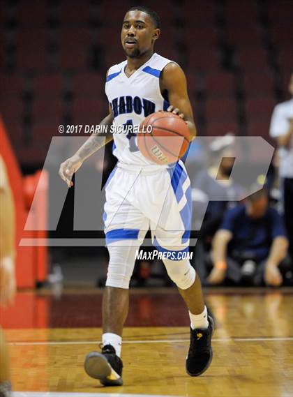Thumbnail 1 in Salpointe Catholic vs. Shadow Mountain (AIA Dvision 4A Final) photogallery.