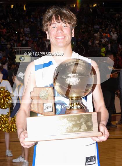 Thumbnail 3 in Salpointe Catholic vs. Shadow Mountain (AIA Dvision 4A Final) photogallery.