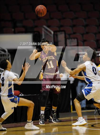 Thumbnail 3 in Salpointe Catholic vs. Shadow Mountain (AIA Dvision 4A Final) photogallery.