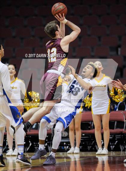 Thumbnail 1 in Salpointe Catholic vs. Shadow Mountain (AIA Dvision 4A Final) photogallery.