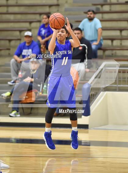 Thumbnail 3 in South San Antonio vs Cornerstone Christian (SAISD Invitational) photogallery.