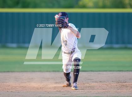 Thumbnail 3 in Early @ Peaster photogallery.
