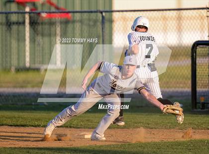 Thumbnail 3 in Early @ Peaster photogallery.