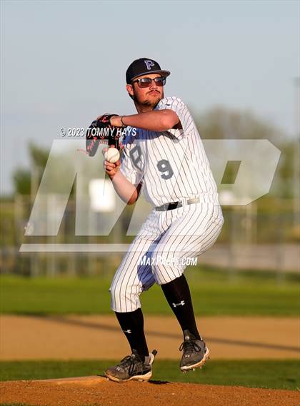Thumbnail 1 in Early @ Peaster photogallery.