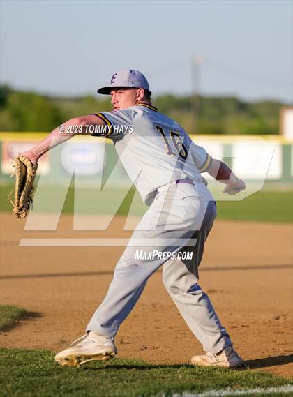Thumbnail 3 in Early @ Peaster photogallery.
