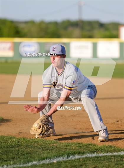 Thumbnail 2 in Early @ Peaster photogallery.