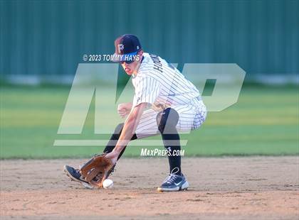 Thumbnail 1 in Early @ Peaster photogallery.