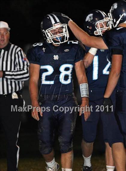 Thumbnail 1 in Mater Dei vs. Civic Memorial photogallery.