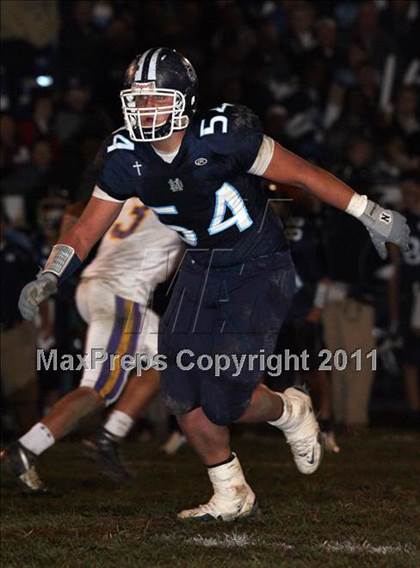Thumbnail 2 in Mater Dei vs. Civic Memorial photogallery.