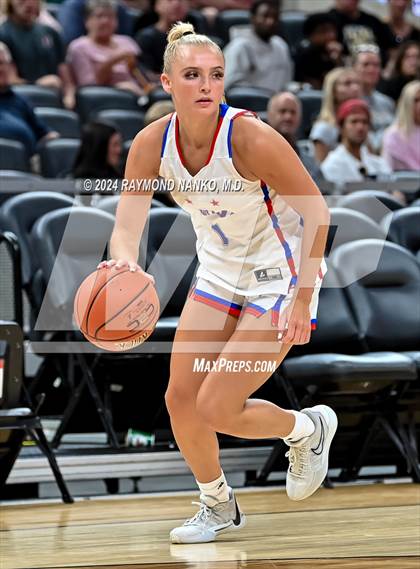 Thumbnail 1 in Indiana vs Kentucky All-Stars photogallery.