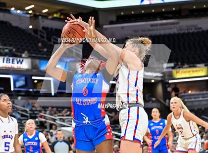 Thumbnail 2 in Indiana vs Kentucky All-Stars photogallery.