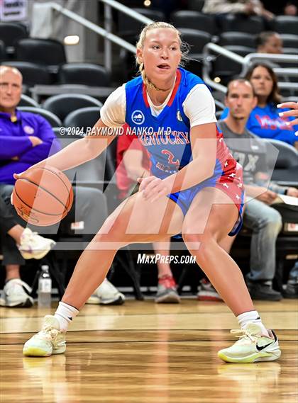 Thumbnail 3 in Indiana vs Kentucky All-Stars photogallery.