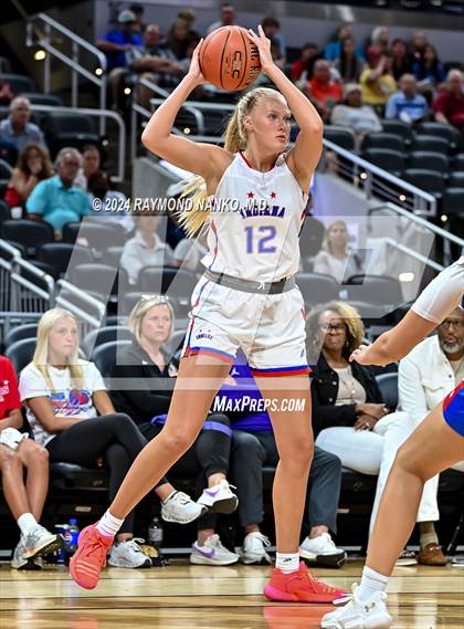 Thumbnail 2 in Indiana vs Kentucky All-Stars photogallery.