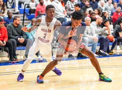 Thumbnail 1 in Coronado vs. Modesto Christian (Crush in the Valley) photogallery.