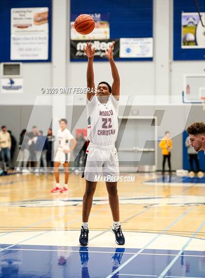Thumbnail 2 in Coronado vs. Modesto Christian (Crush in the Valley) photogallery.