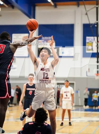 Thumbnail 1 in Coronado vs. Modesto Christian (Crush in the Valley) photogallery.