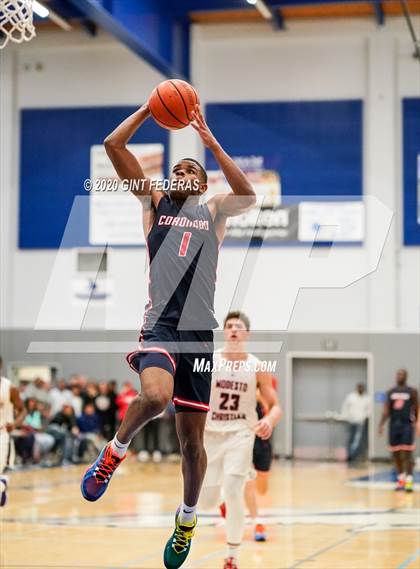 Thumbnail 2 in Coronado vs. Modesto Christian (Crush in the Valley) photogallery.