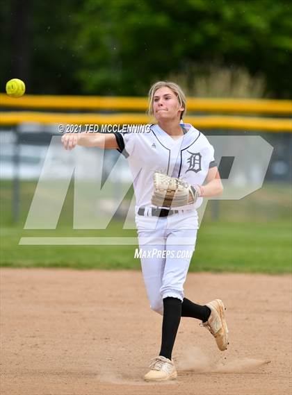 Thumbnail 3 in Baptist Prep vs Dover (AAA 3A Regional semi final) photogallery.