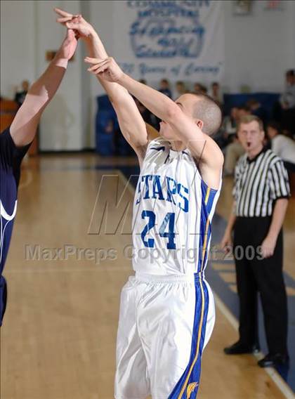 Thumbnail 1 in Muhlenberg North vs Ohio County (10th District Final) photogallery.