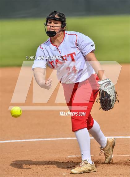 Thumbnail 1 in Taft vs  South San Antonio (NISD Softball Tournament) photogallery.
