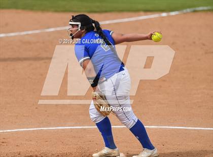 Thumbnail 2 in Taft vs  South San Antonio (NISD Softball Tournament) photogallery.
