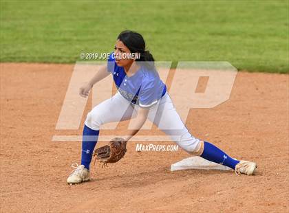 Thumbnail 1 in Taft vs  South San Antonio (NISD Softball Tournament) photogallery.
