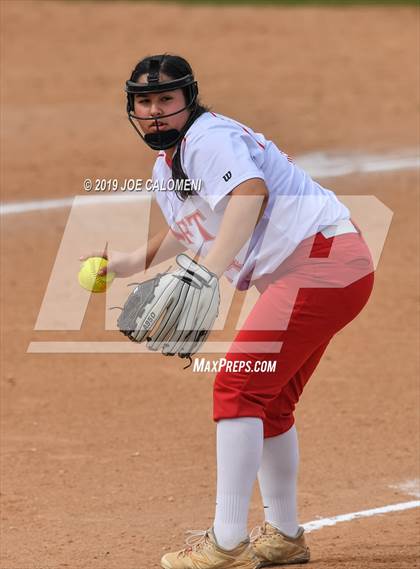 Thumbnail 1 in Taft vs  South San Antonio (NISD Softball Tournament) photogallery.