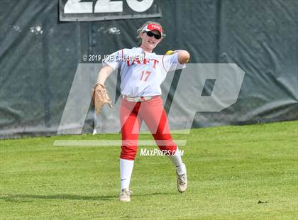 Thumbnail 2 in Taft vs  South San Antonio (NISD Softball Tournament) photogallery.