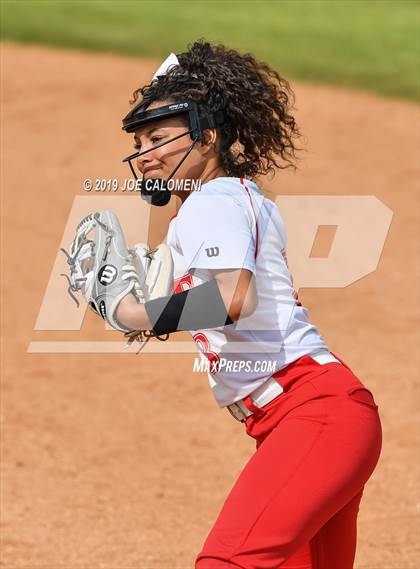 Thumbnail 1 in Taft vs  South San Antonio (NISD Softball Tournament) photogallery.